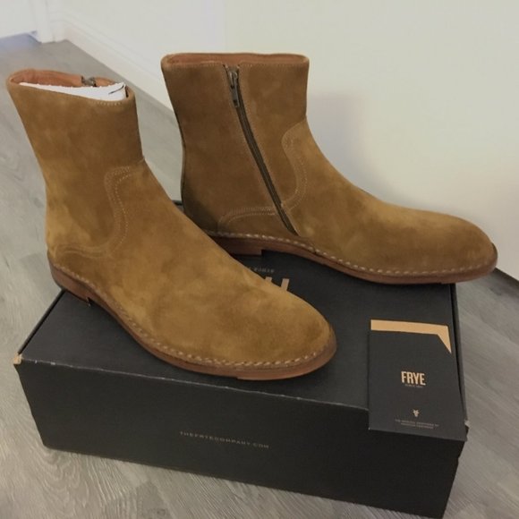 Frye Other - FRYE CHELSEA BOOTS - NEW - SIZE 11 - RARE